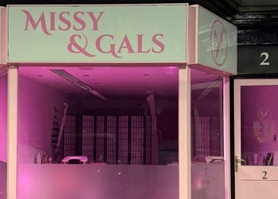 Front view of MISSY Aesthetics & Gals beauty salon in Douglas, Douglas, IM, showcasing its modern pink decor.