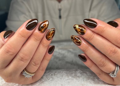 Stunning tortoiseshell nails at Jessica Bentley Beauty, Brough, England, GB.