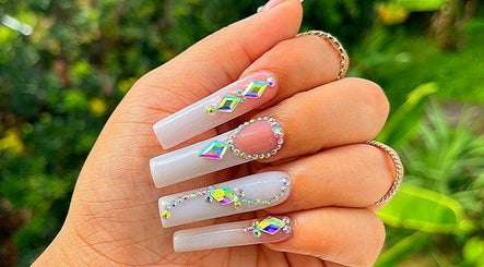 Precious Nailz and Beauty Bar image 3