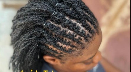 LOC'S bY TSIN image 3