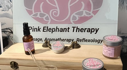 Pink Elephant Therapy billede 2