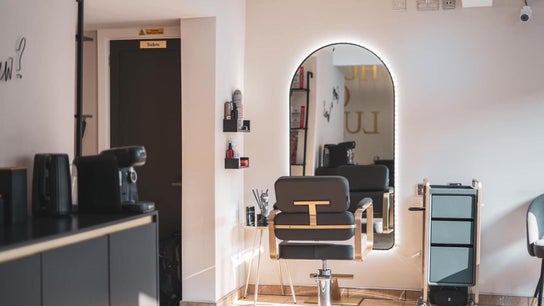 Lucy Newell Hairstylist