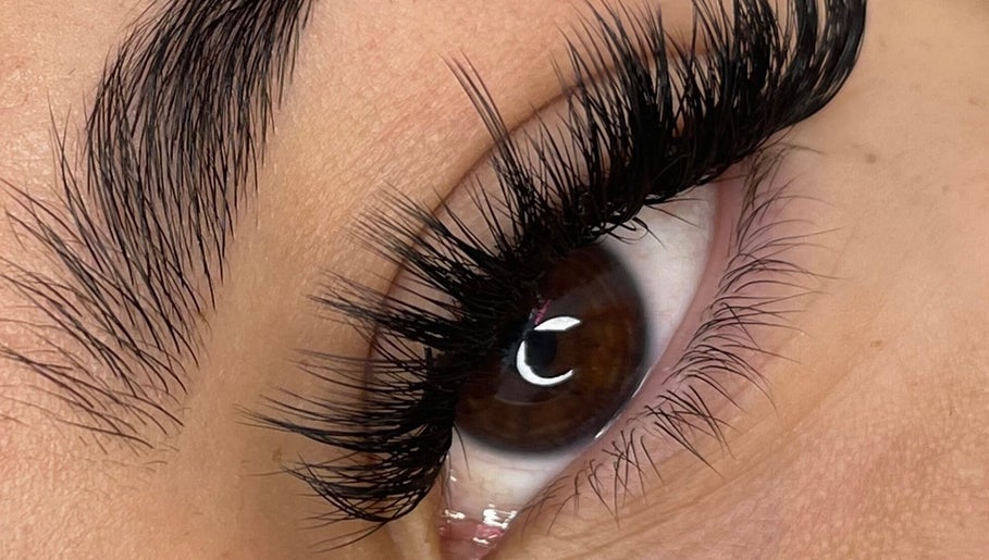 Immagine 1, House of Lashes