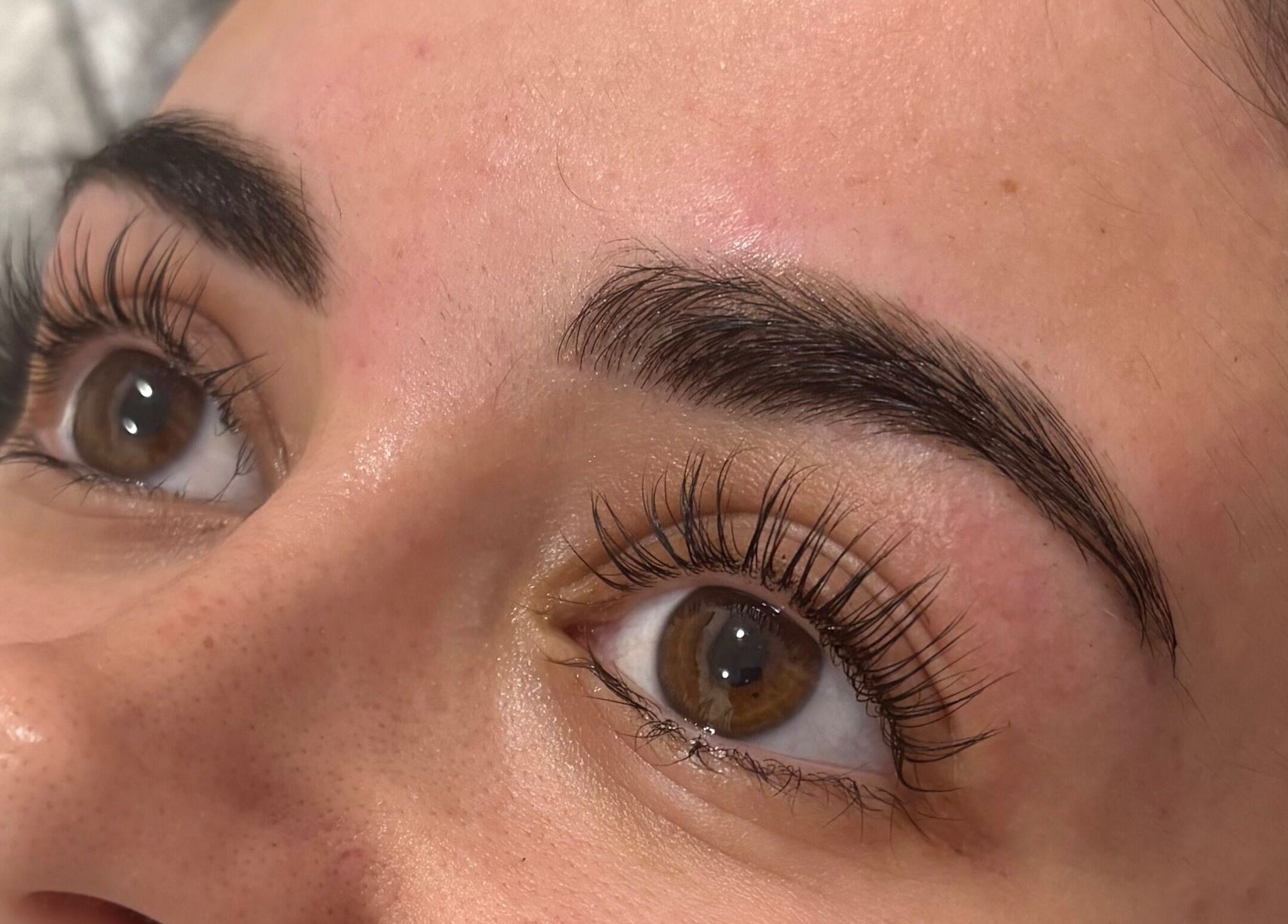 Beautifully enhanced eyelashes at Kim’s Beauty Center, Iż-żurrieq, MT, highlighting expert lash treatments.