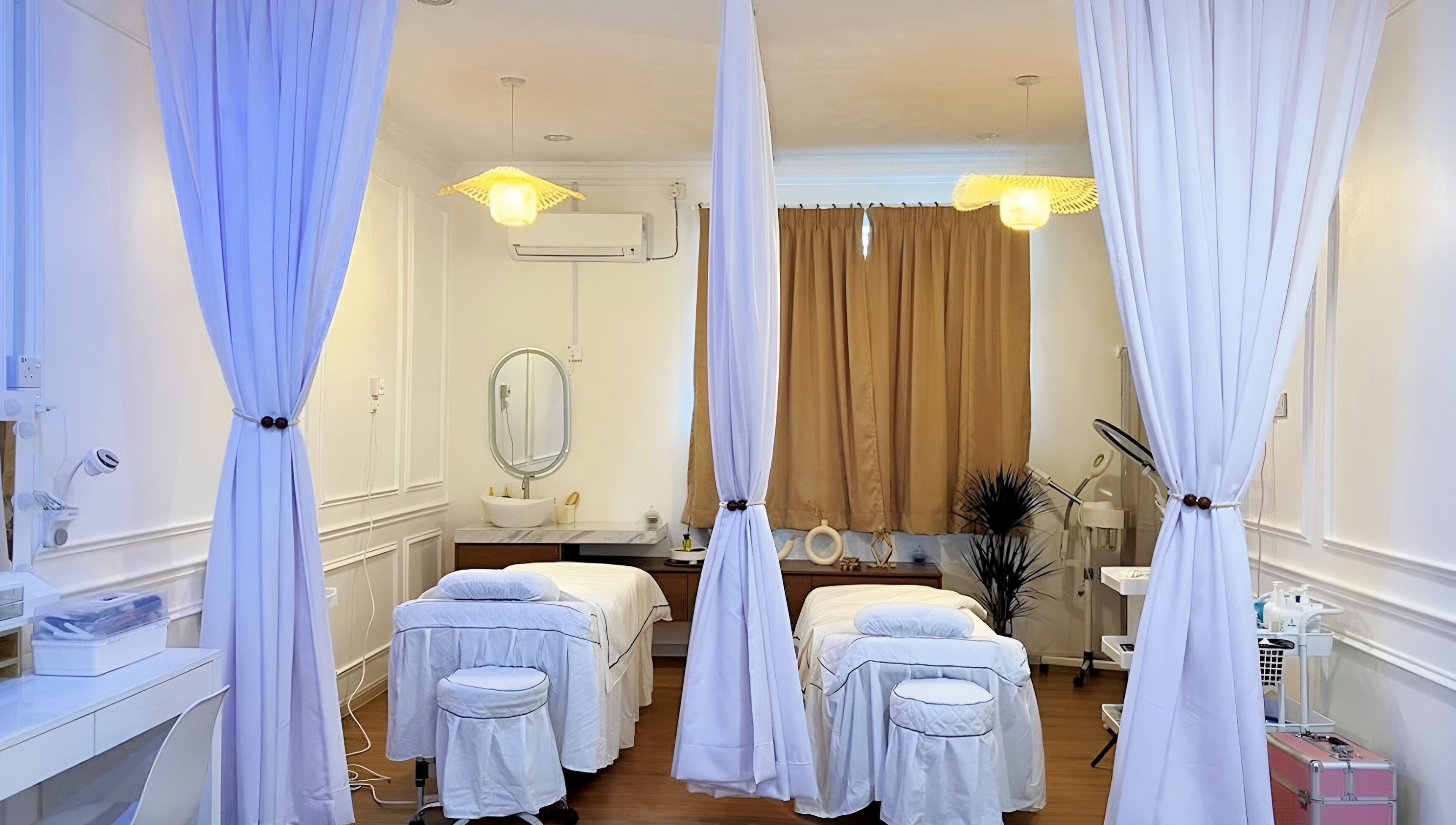 Calming spa room with massage beds at Kayxi Beauty Spa and Makeup, Wakaf Bharu, Kelantan, MY.