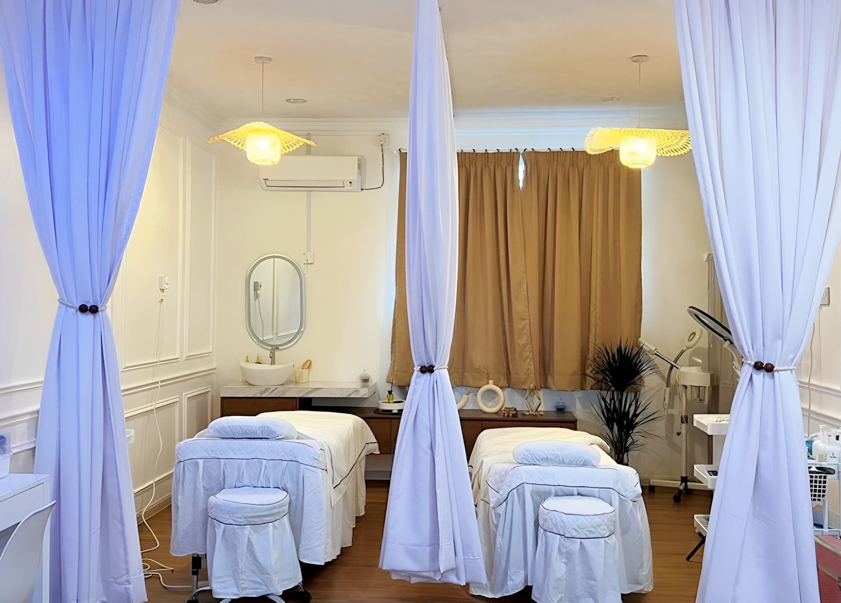 Calming spa room with massage beds at Kayxi Beauty Spa and Makeup, Wakaf Bharu, Kelantan, MY.