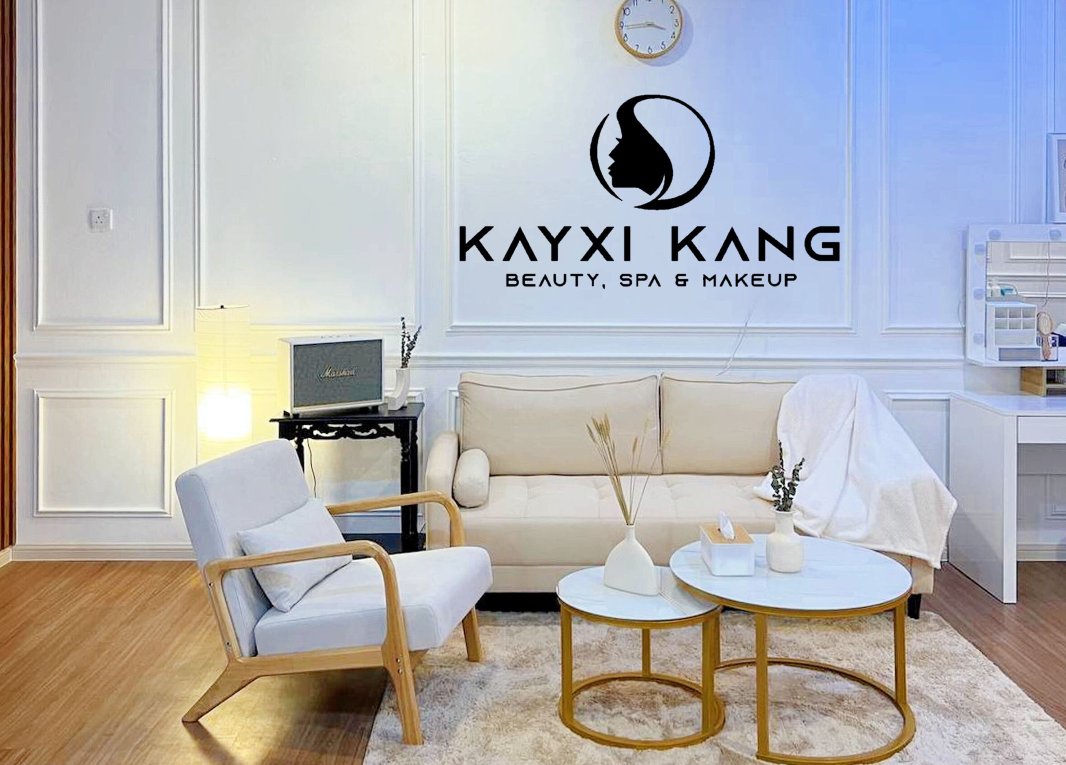 Elegant lounge area at Kayxi Beauty Spa and Makeup in Wakaf Bharu, Kelantan, MY with modern decor.