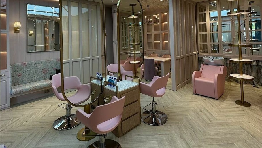 Immagine 1, Clips and Flicks Ladies Beauty Salon