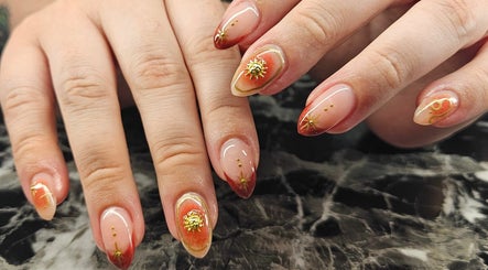 Lucky Frog Nails صورة 3