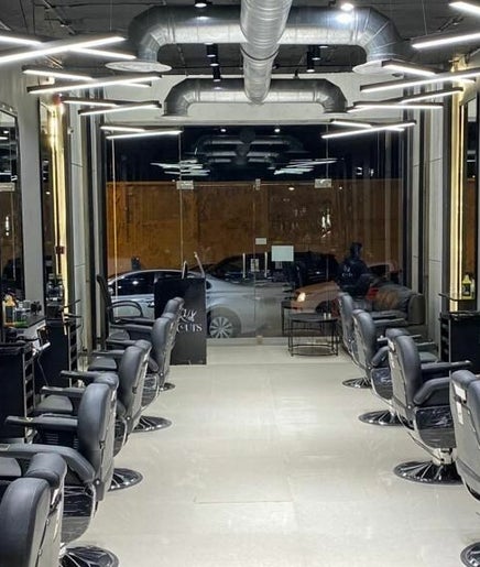 Imagen 2 de 1/2 Cuts Salon صالون هاف كت | Al Shifa