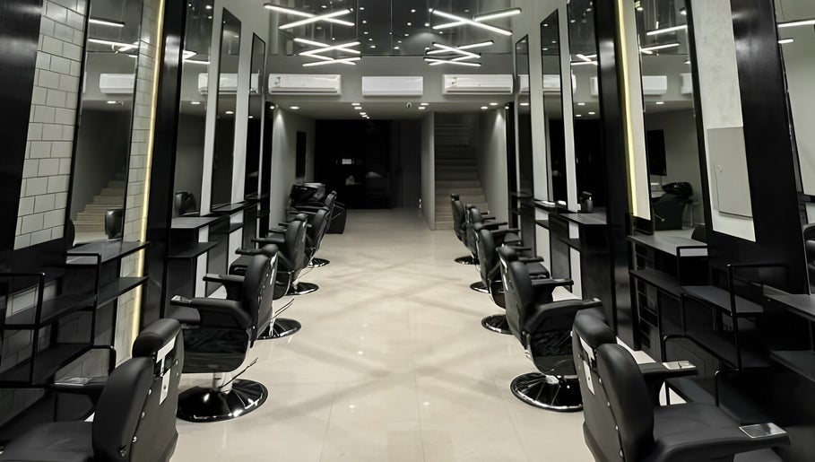 Immagine 1, 1/2 Cuts Salon صالون هاف كت | Al Aziziyah