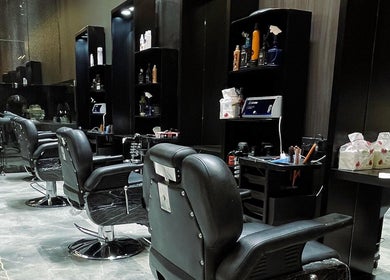 Modern salon interior at 1/2 Cuts Salon صالون هاف كت | Qortuba, Riyadh, Riyadh Province, SA.