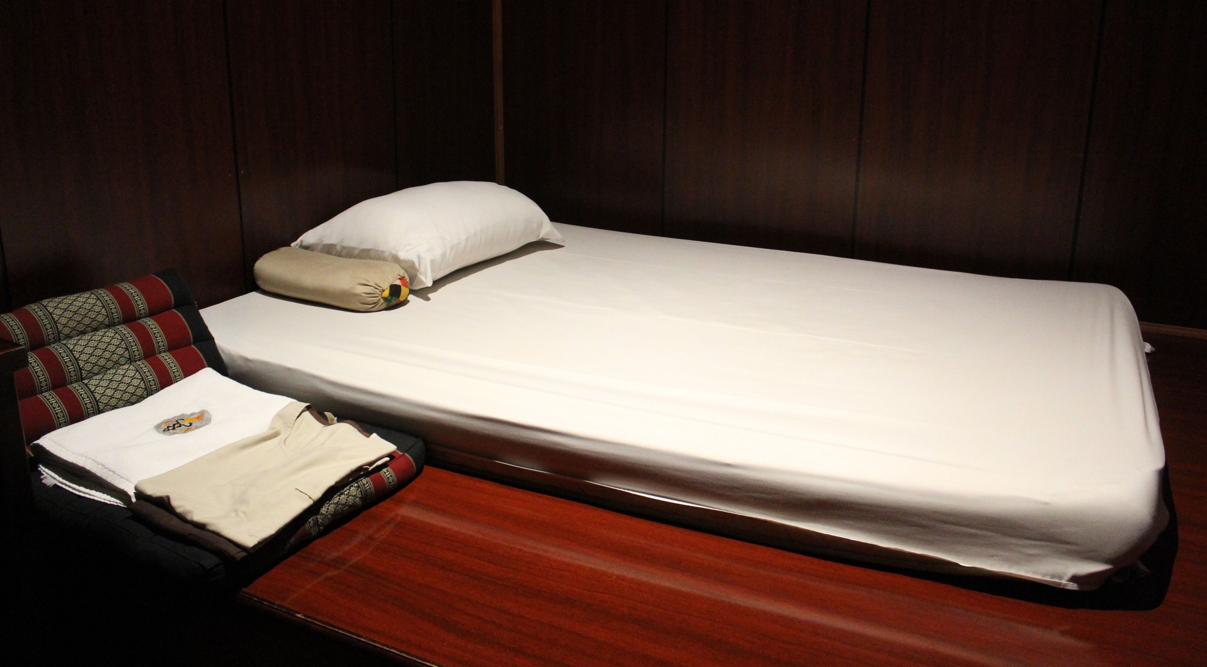 Relaxing therapy room at Taiy Pradit Physical Medicine and Rehabilitation Center LLC - Aswaq Mall Umm Suqeim 3, Dubai, Dubai, AE.