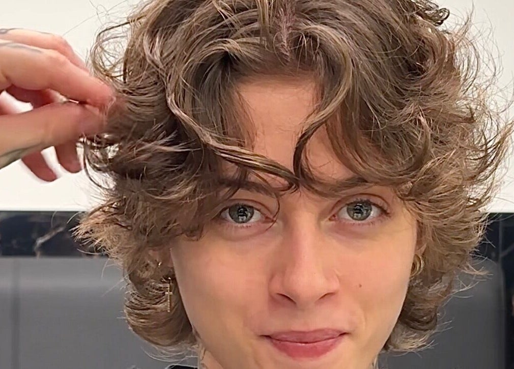 Dettaglio di un'acconciatura riccia presso BELMORE HAIR STUDIO, Bari, Puglia, IT.