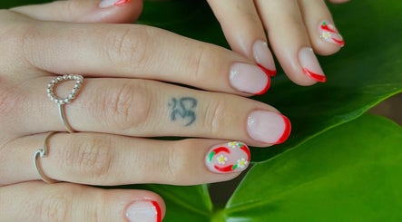 Strawberry Fields Nail Studio, bild 2