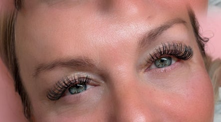 C.R.Lashes image 2