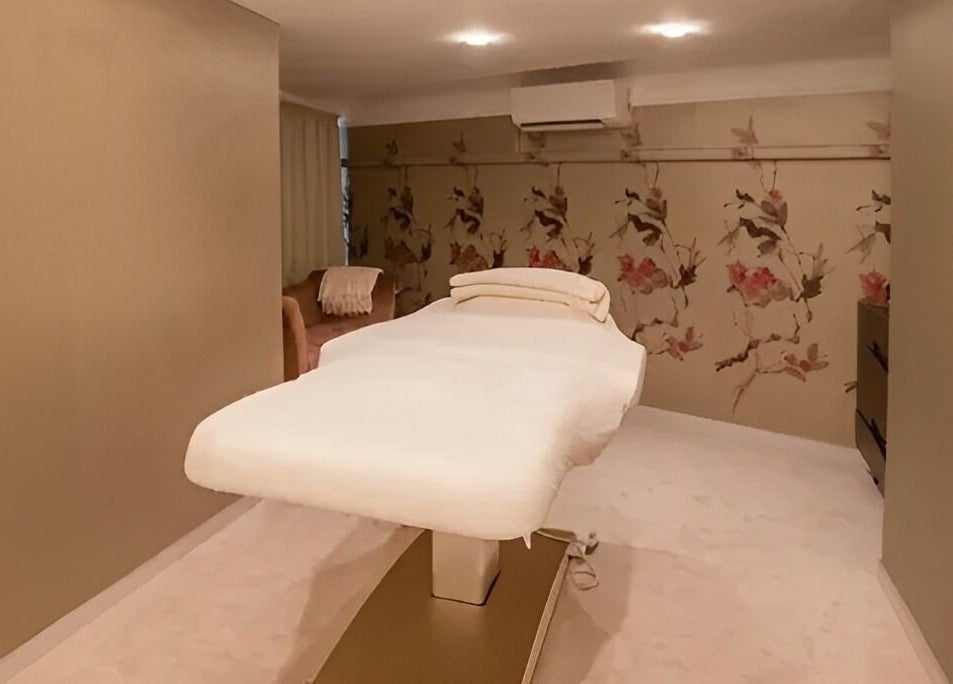 Modern masszázsszoba a Scratch & Joy Body Relax Studio-ban, Budapest, Magyar, HU.