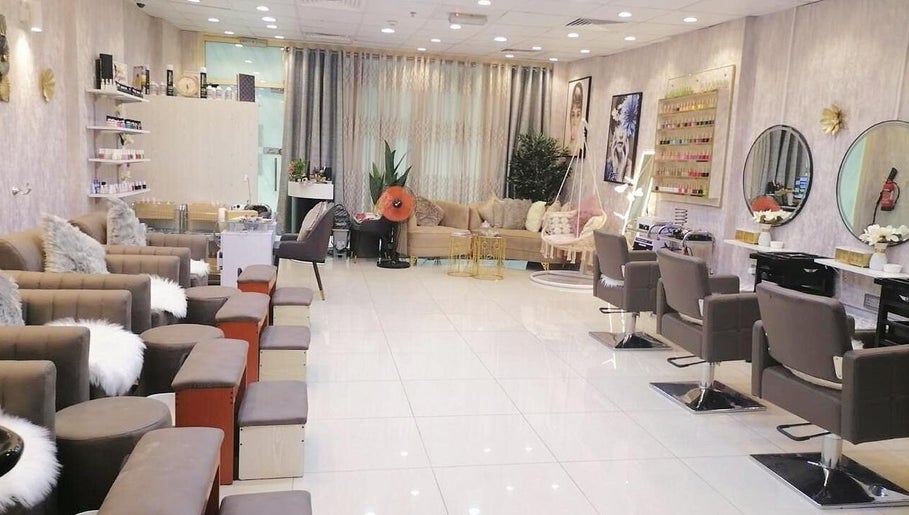 Rayhanat Alreef Ladies Salon image 1