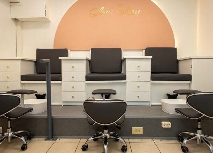 Luxurious pedicure chairs at Pure Essence Spa, Kralendijk, Bonaire, BQ offer top-notch comfort.