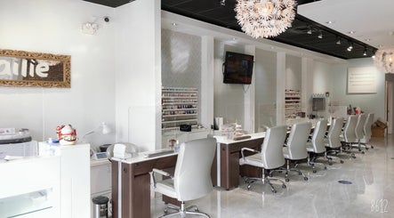 Nailie Beauty Studio slika 2