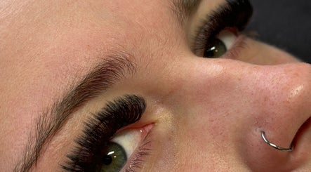 The Lash Lounge