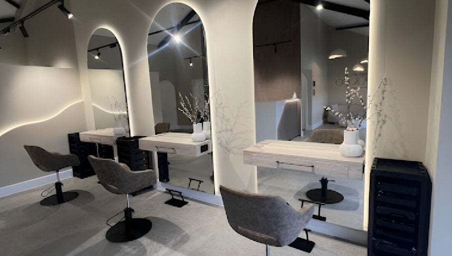SY Glamour & Glow at Hair by Nina & Co slika 1