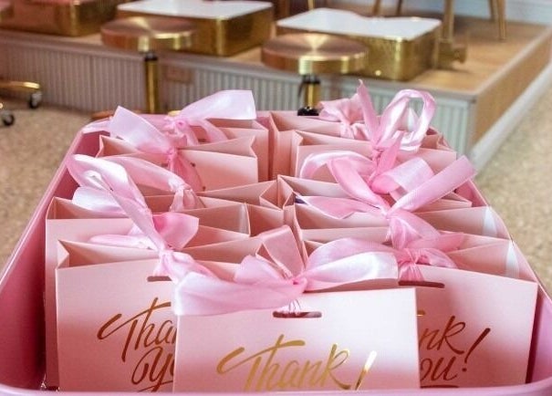 Bolsas de regalo rosadas en Palace For Girls - Sambil, Santo Domingo, Distrito Nacional, DO.