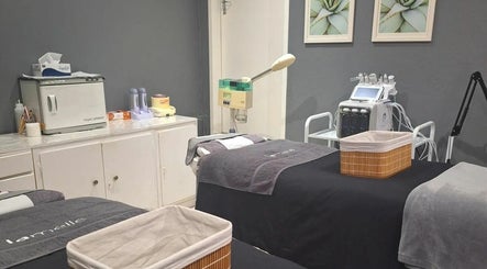 Refresh Skin Health Salon imaginea 2