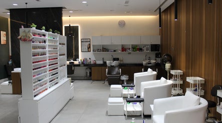 Sasha Beauty Salon Jumeirah Golf Estate - SGE – obraz 3