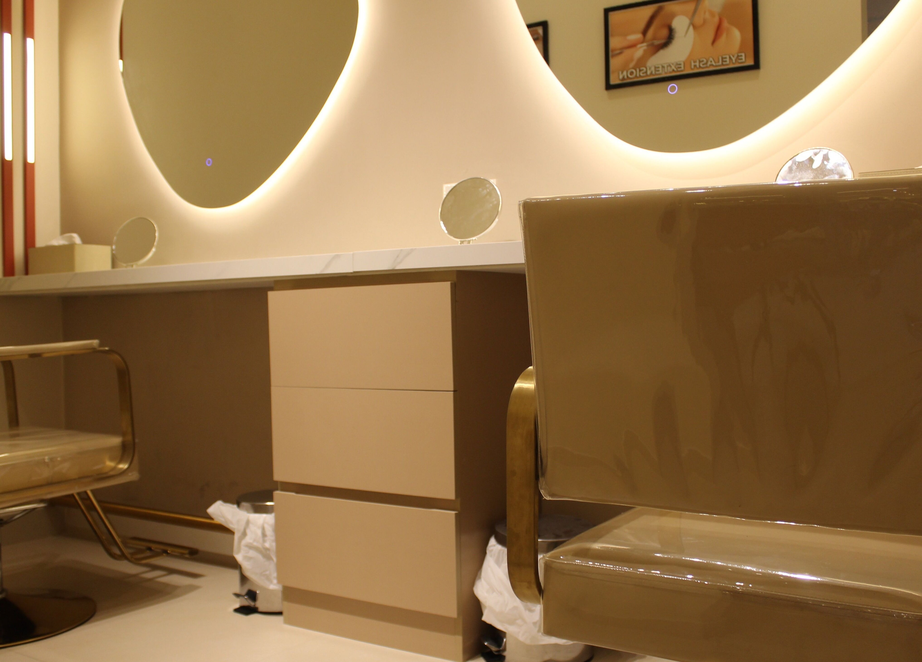 Sasha Beauty Salon JVC Branch JVC features chic styling chairs in Dubai, AE's modern beauty space.