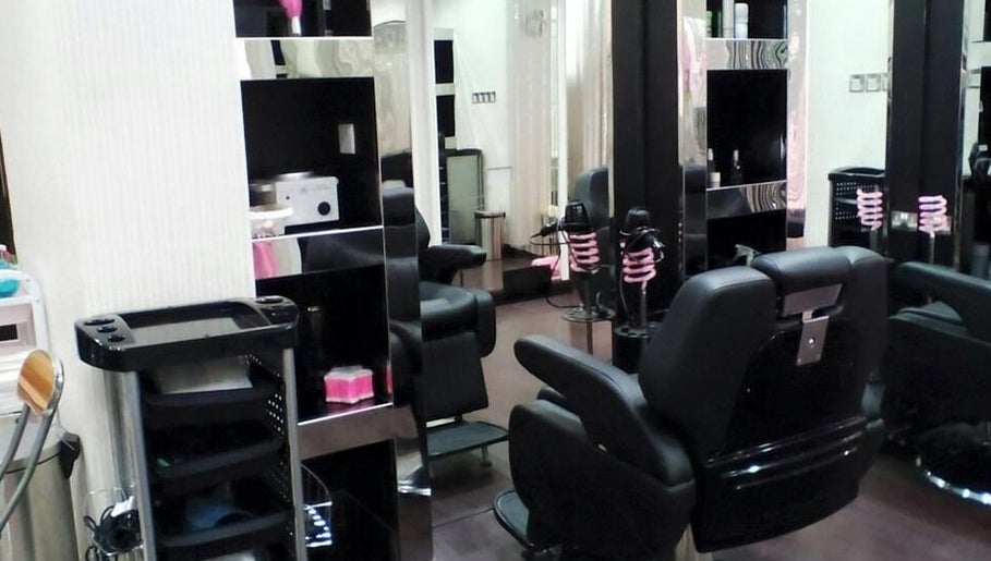 Immagine 1, Posh Signature Salon