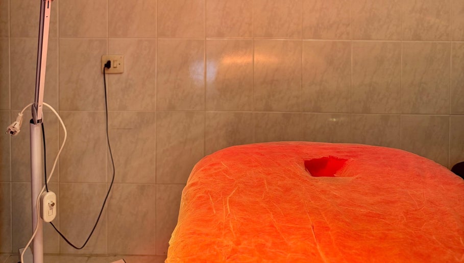 Sala de terapia en Fisioterapia, Quiromasaje y Nutrición Sandra Alcaraz, San Pedro Del Pinatar, Región De Murcia, ES.