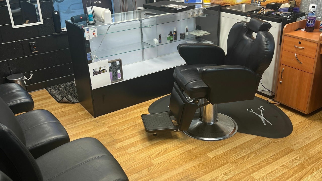 Oasis Barber Parlor - 8050 Dean Martin Drive - Las Vegas | Fresha