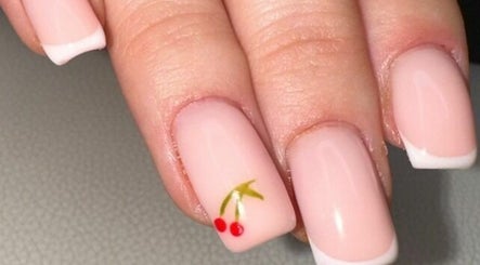 Loisjennerbeauty image 2