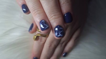 Immagine 2, Raven Nails