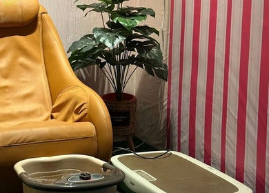Comfortable massage chair at Fit Hijama in Johor, Johor, MY, ideal for wellness and relaxation.