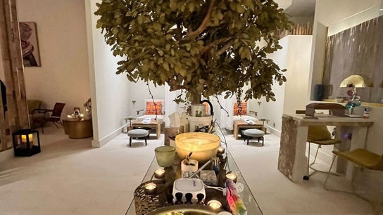 La Femme Salon & Nail Spa