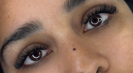 Nueè Lashes, bilde 2