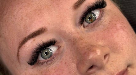 Nueè Lashes, bilde 3