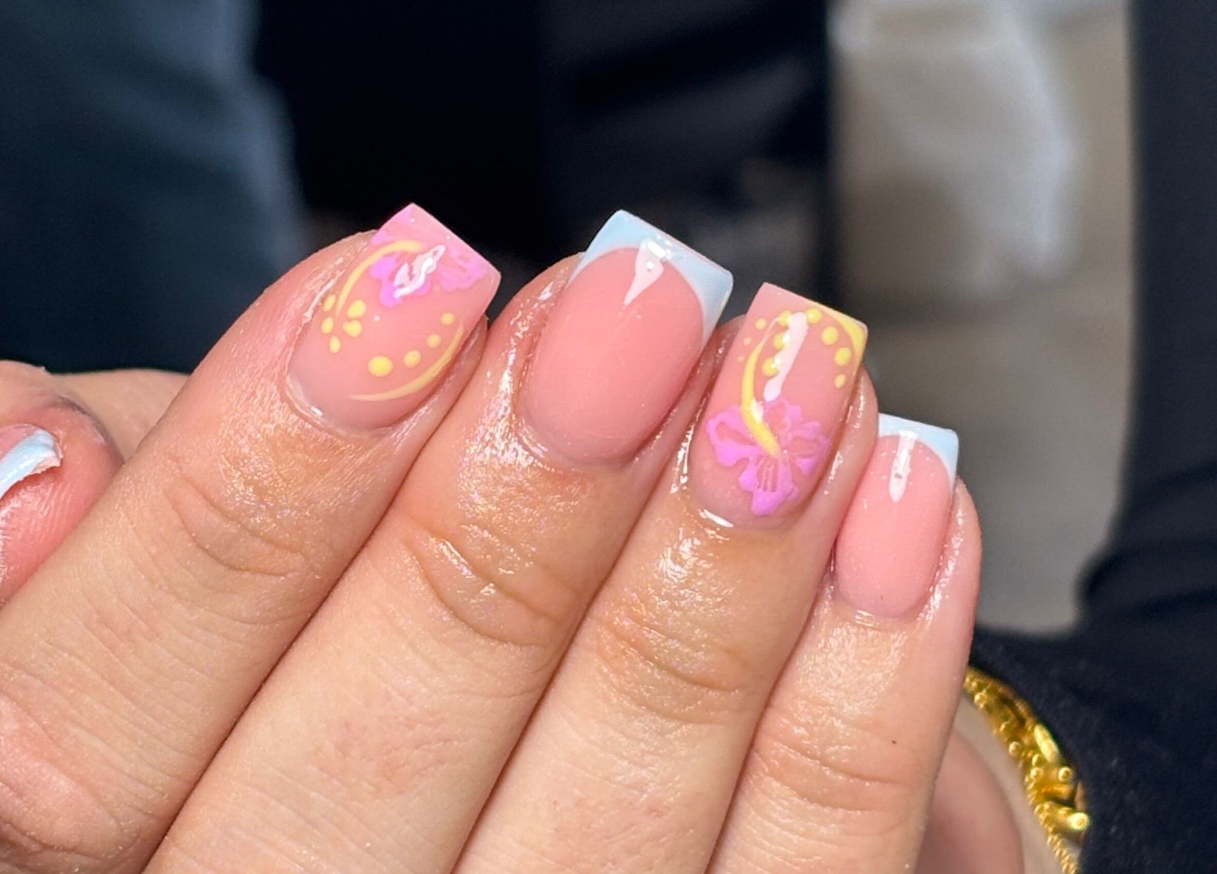 Beautiful pastel nail art with floral design at Nail Babe By Sophie in Nottingham, England, GB.