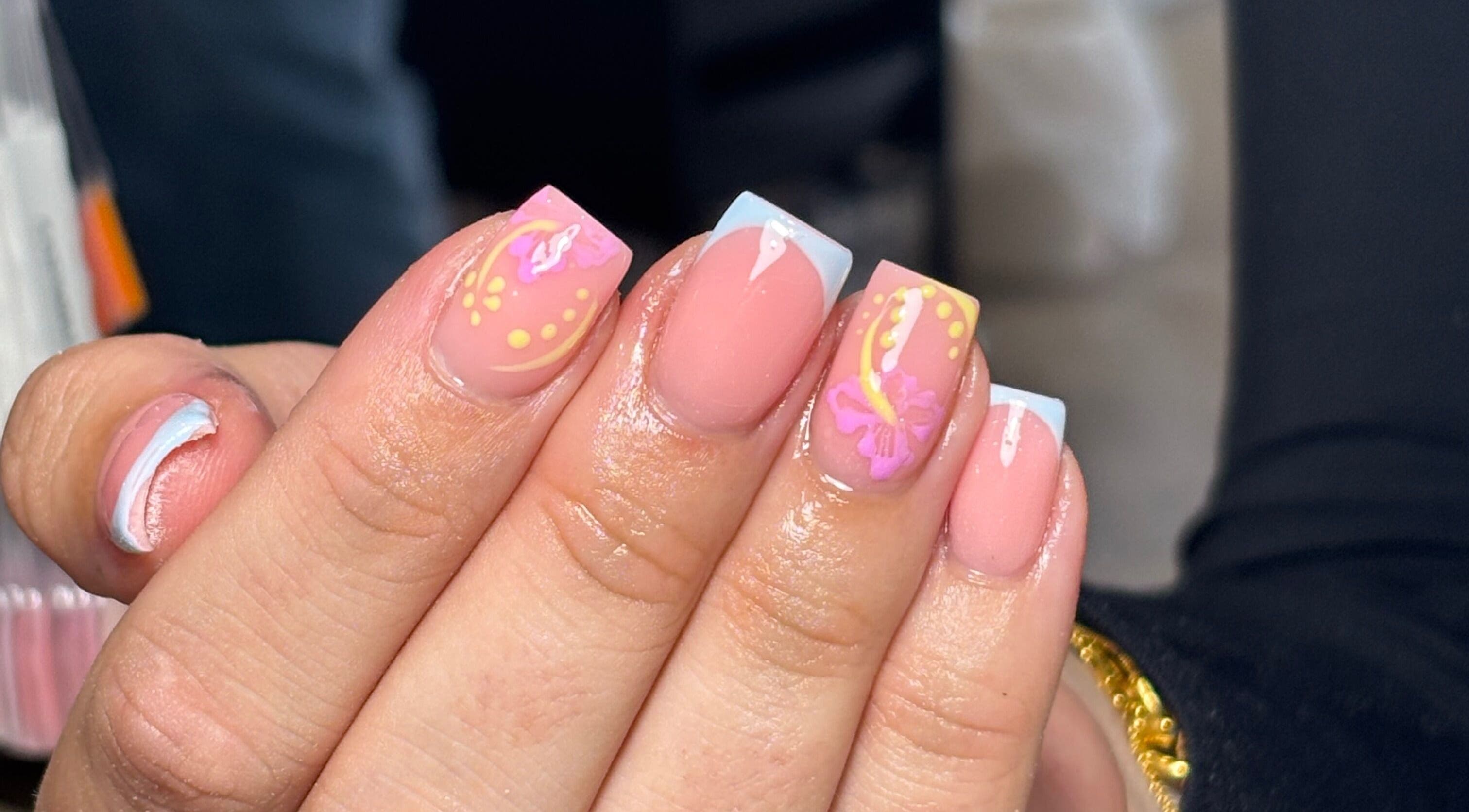 Beautiful pastel nail art with floral design at Nail Babe By Sophie in Nottingham, England, GB.