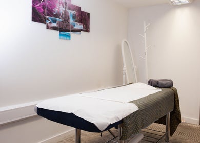 Relaxing massage room at Paul Sri Thai BodyWork Massage @ Containerville Unit53, London, England, GB.