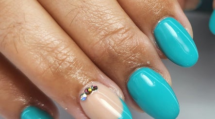 Bloomingnails by L slika 3