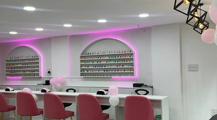 Own Your Nails Salon & Academy afbeelding 3