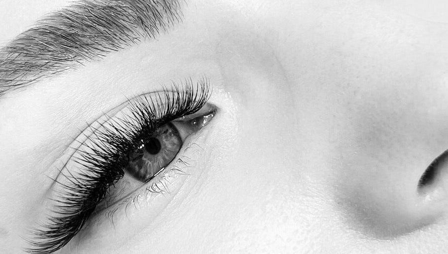 Eyelash Home image 1