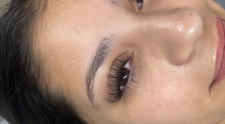 Close-up of eyelash extensions from Maria Ramos in London, England, GB, showcasing natural beauty.