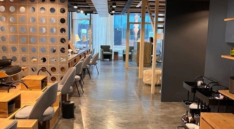 Interior moderno de Obby Studio Av. Libertador - Vte Lopez en Buenos Aires, Provincia De Buenos Aires, AR.