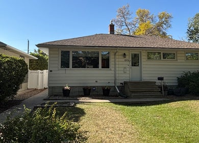 Front view of Hot on Top Salon at Regina, Saskatchewan, CA, showcasing a warm and welcoming exterior.