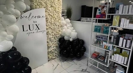 Hamilton - Lux Nail Beauty Bar изображение 3