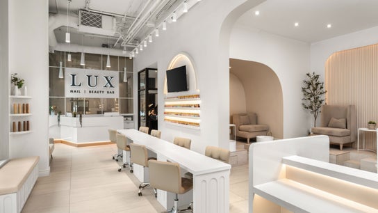 Lux Nail Beauty Bar • Grimsby